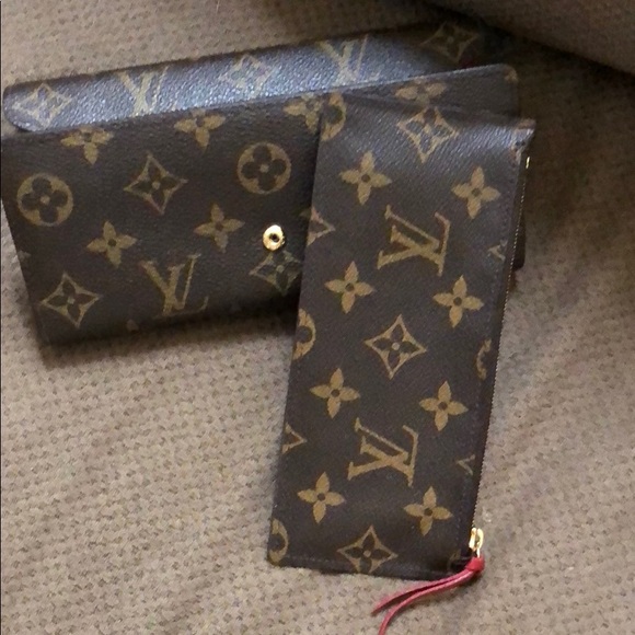 Louis Vuitton wallet - Picture 7 of 12